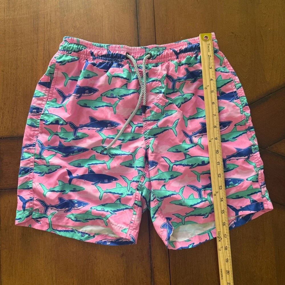 Maamgic Mens Pink Shark Camo Swim Trunks Mesh Lined Board Shorts Size M RN160872